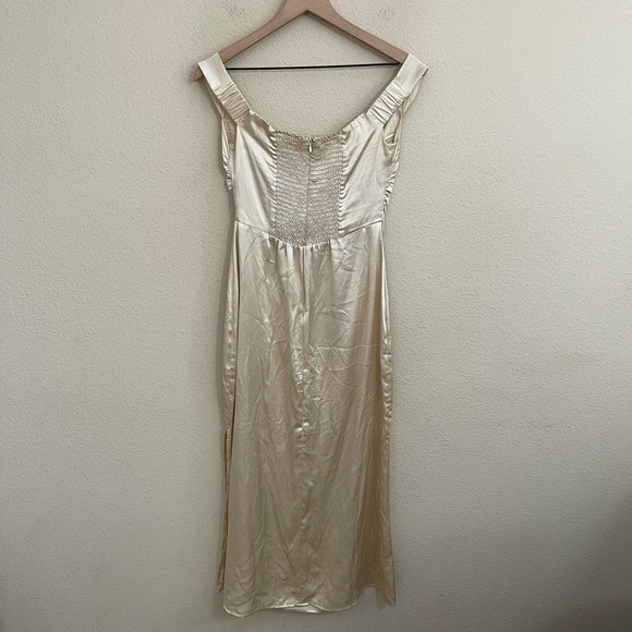 Reformation Off The Shoulder Side-Slit Silk Champagne Midi Dress Almond Cream 8 - Picture 12 of 16